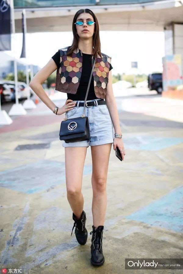 奚梦瑶、宋茜竟然不爱换鞋!一双马丁靴穿到底?!