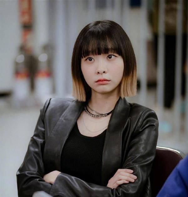  『中性风』超上头的爽剧，女主的同款造型我都给你扒出来了