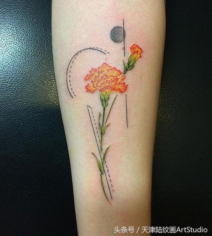 这些纹身真的好美 即使我们慢慢的老去而纹身之美在于永远的陪伴