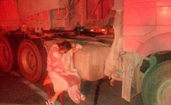 『宠物』"油耗子"多可恨?为防偷油朋友加锁养宠物睡汽车油箱