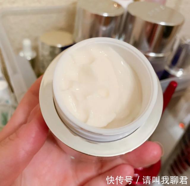  「有钱人」口碑超好眼霜测评小棕瓶抗蓝光，兰蔻淡纹好，后两款有钱人用！