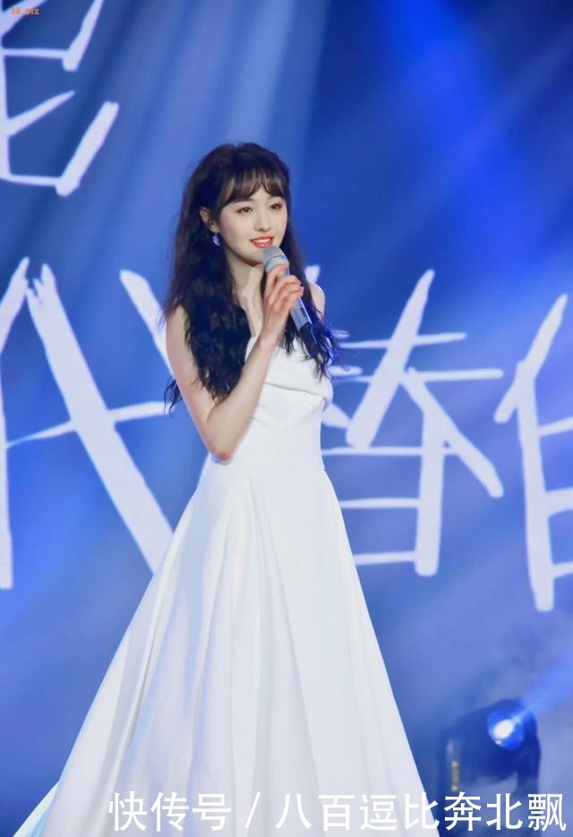 『化身』郑爽化身“暗黑系”白雪公主,看到她头上的蝴蝶结,网友大呼走心