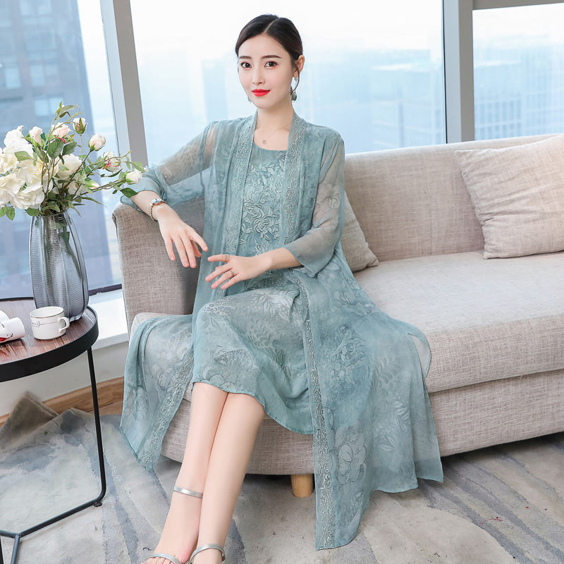 9月秋季后，高贵优雅的外套+连衣裙大火后，巨美巨有气质