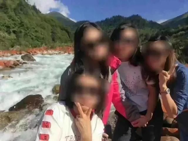 行车记录仪拍下川藏线越野车冲入江中，自驾游应该注意些什么?