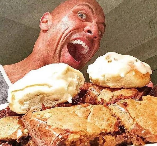 难怪巨石强森身材这么好!