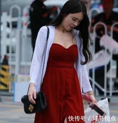 「气质」气质的街拍:年轻自信的美女,穿出独特的气质感
