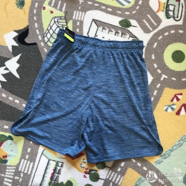 我的跑步装备 篇三十六:NIKE 耐克 训练速干透气短裤