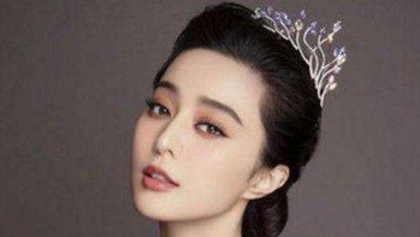 李晨发微博回应网友, 自己与范冰冰到底是什么情况!