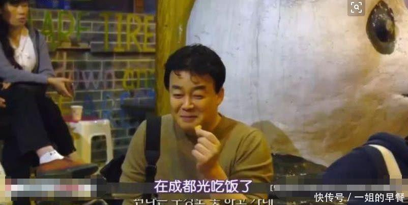 韩国人到中国饭店吃饭,被中国雪碧的尺寸吓懵