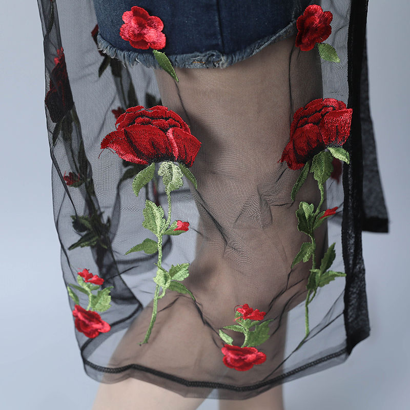 现在的姑娘们真敢穿!如此个性的“透视衫”直接外穿了!贼诱人