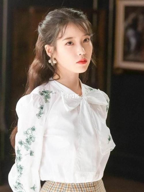  『IU』粉丝晒IU与爸爸合影，感慨长大也要请爱豆当代言人