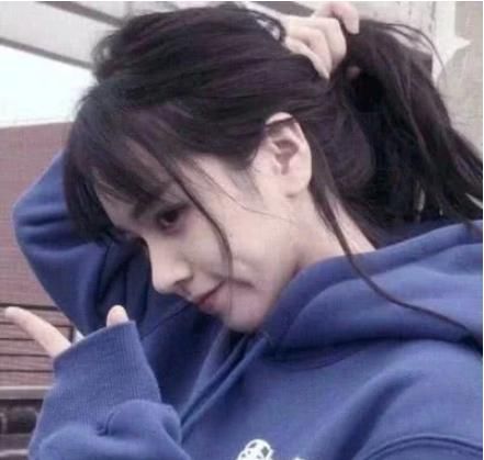 『气质』为什么散开头发更丑了?你若有这3特征,还是乖乖“扎马尾”吧!