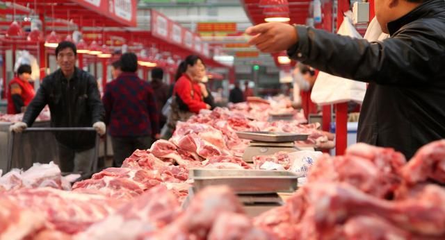 下半年，猪肉和鸡蛋都大幅涨价，对人们生活影响有多大？