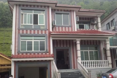  [漂亮]农村房子越盖越漂亮，建房地基总要比别家高，这是为啥？