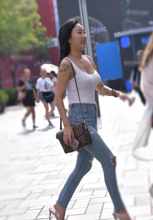  贵妇|贵妇才是时尚标杆，把破洞变成潮流单品