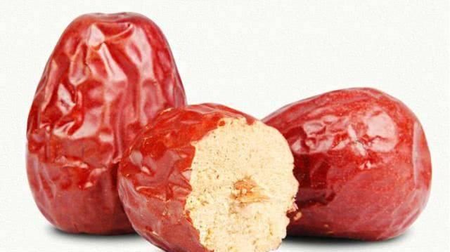  『食物』女人不想老太快，常吃5种食物，美白祛斑，越吃越年轻！