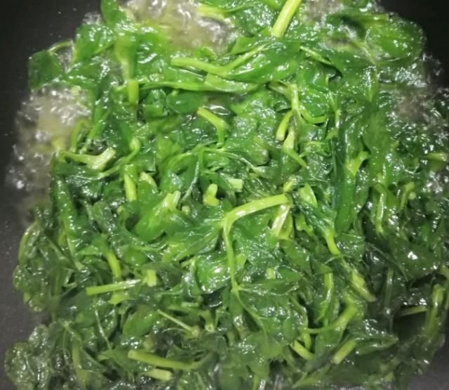 「白嫩」这菜不吃,再等一年,隔夜排臭便,嘴巴不臭了,多吃不长肉,美白嫩肤