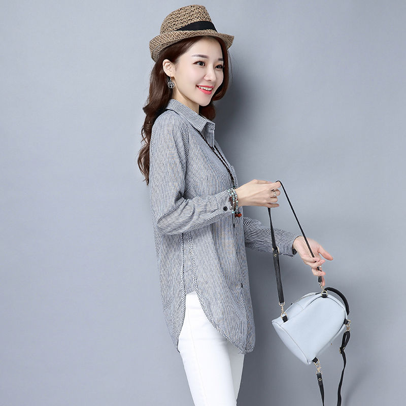 秋老虎别穿毛衣,太热!试试当下流行的棉麻小衫,迷人忒好看