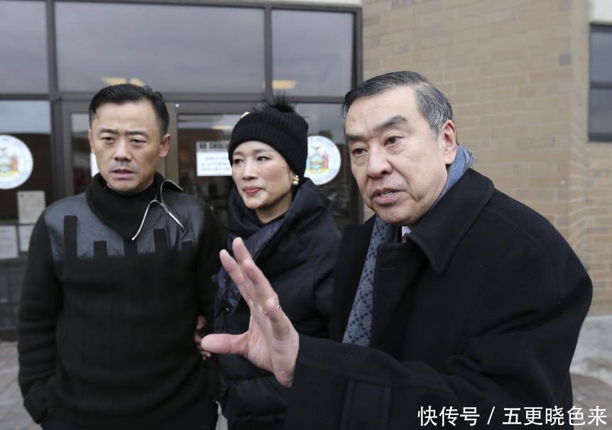 周立波发文揭发鄢军炫耀被高圆圆关之琳追，谎称禁欲却出轨两女