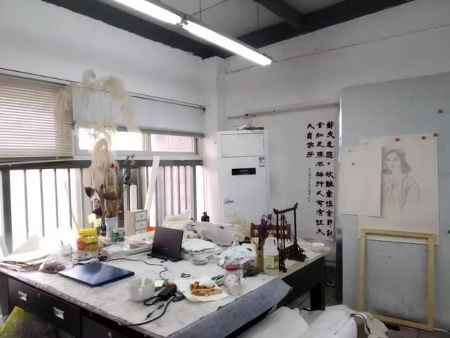  赵彬：看完这个外卖小哥的朋友圈，我惊了