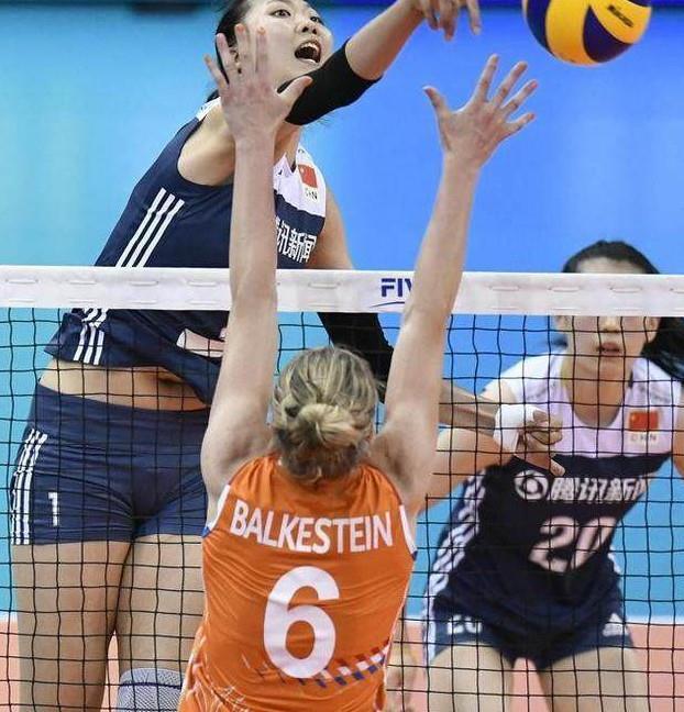 无缘女排联赛总决赛,意大利人不服,自认为比中