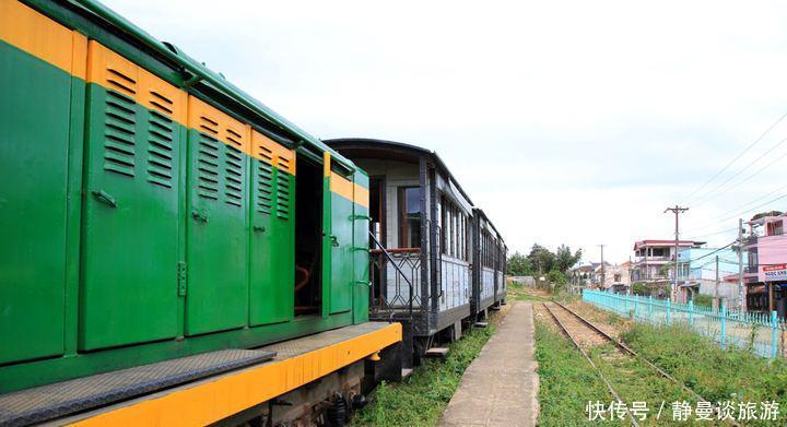 中国姑娘乘坐越南火车，刚进入车厢，惊呼：这难道不是高铁吗？