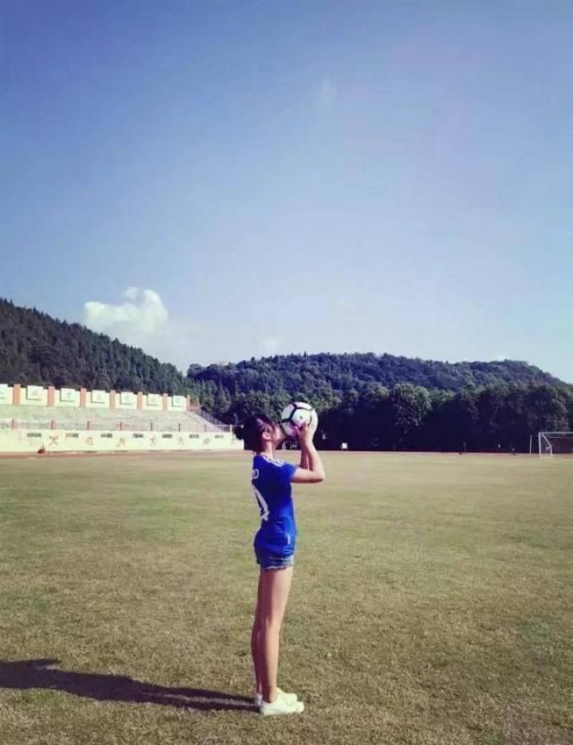  #男朋友#女球迷采访：她是如何与切尔西结下了不解之缘？