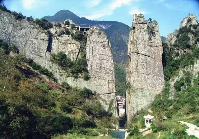 华东唐古拉山口，巅峰上清凉的浙江海拔最高公路-华浪线