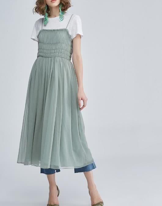  「色高领内搭」叠穿法则：叠穿遵循这几个规律，才能穿的非常fashion
