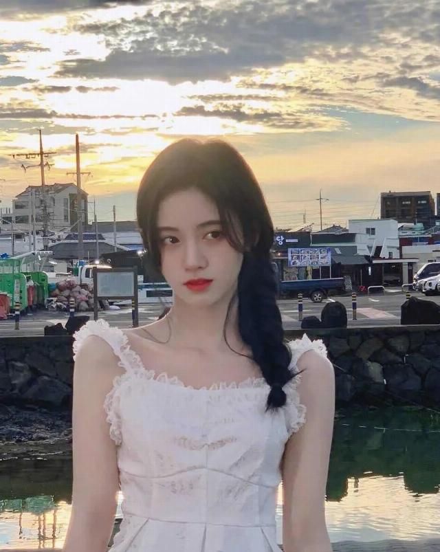  『白裙子』今年最美最流行的裙子，显白又高级，回头率200%！！