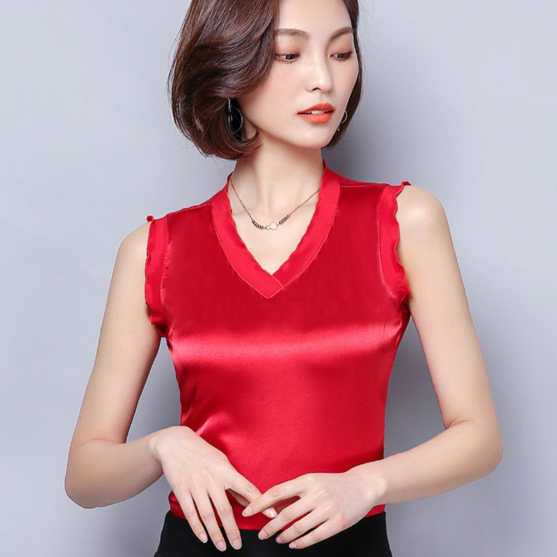 如今30岁的女人真会穿,不穿外衫直接穿这打底衫,身材真的很赞