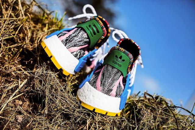 提前开箱上脚!看一眼就觉得很贵的鞋，竟然还带有神秘代码!