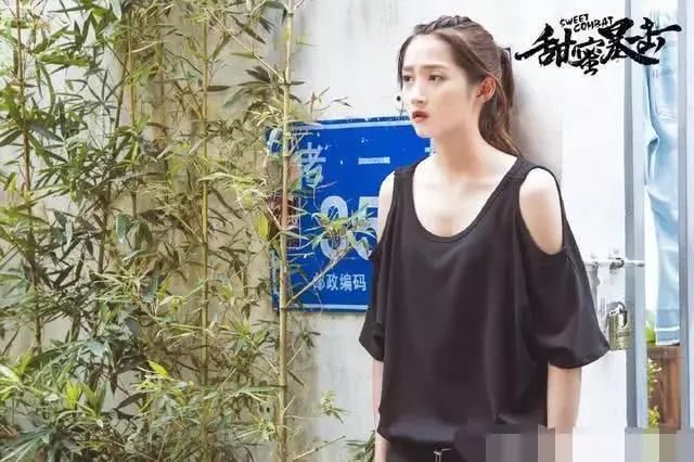 《甜蜜暴击》里关晓彤8套衣服，一套比一套好看，特别是最后一套