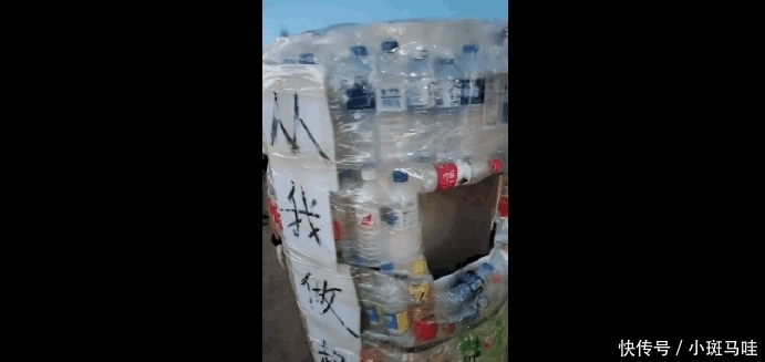  塑料瓶@广东街头现“环保哥”, 靠捡塑料瓶月入万元, 网友: 就服