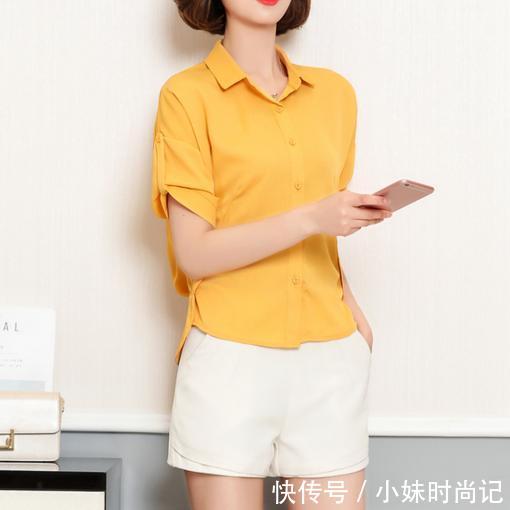 『女人』女人过了30岁,穿修身衬衫,时髦洋气,尽显性感身材