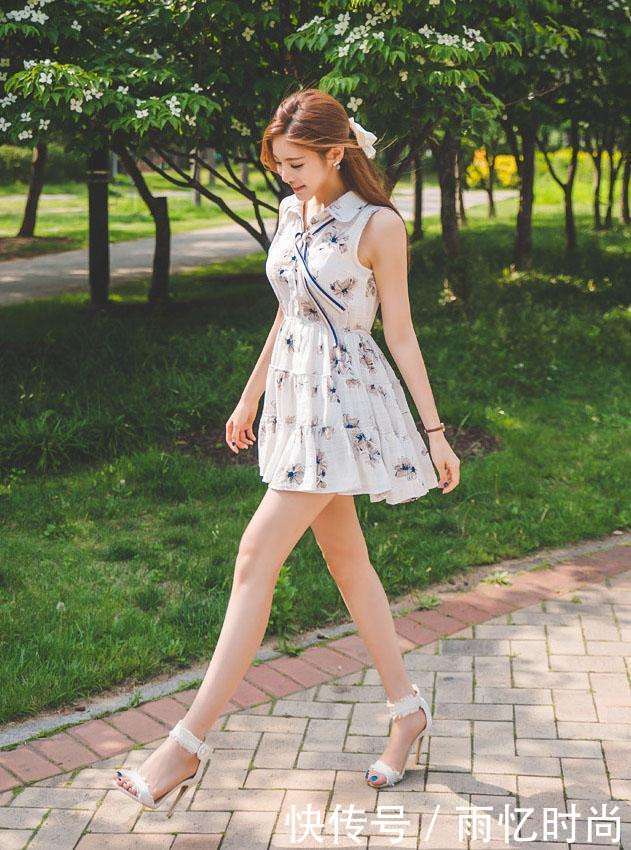 短款连衣裙秀长腿魅力, 展示女人的青春魅力!