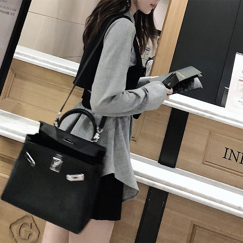 去年从未见过这么洋气的女装，比旗袍美嫩、比运动装时尚，还便宜