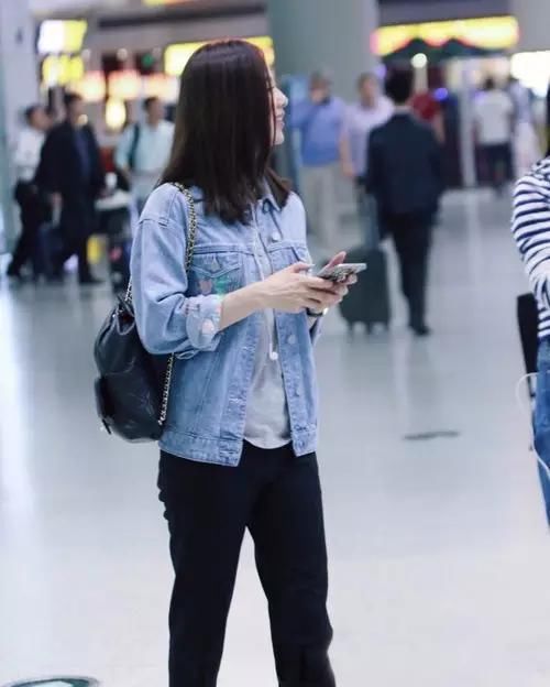  「踏春」4月踏春怎么穿？收下这些旅行穿搭idea，回头率翻倍