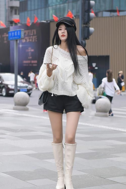 个性|休闲个性的装扮衬托下,你也能美出自己的风格