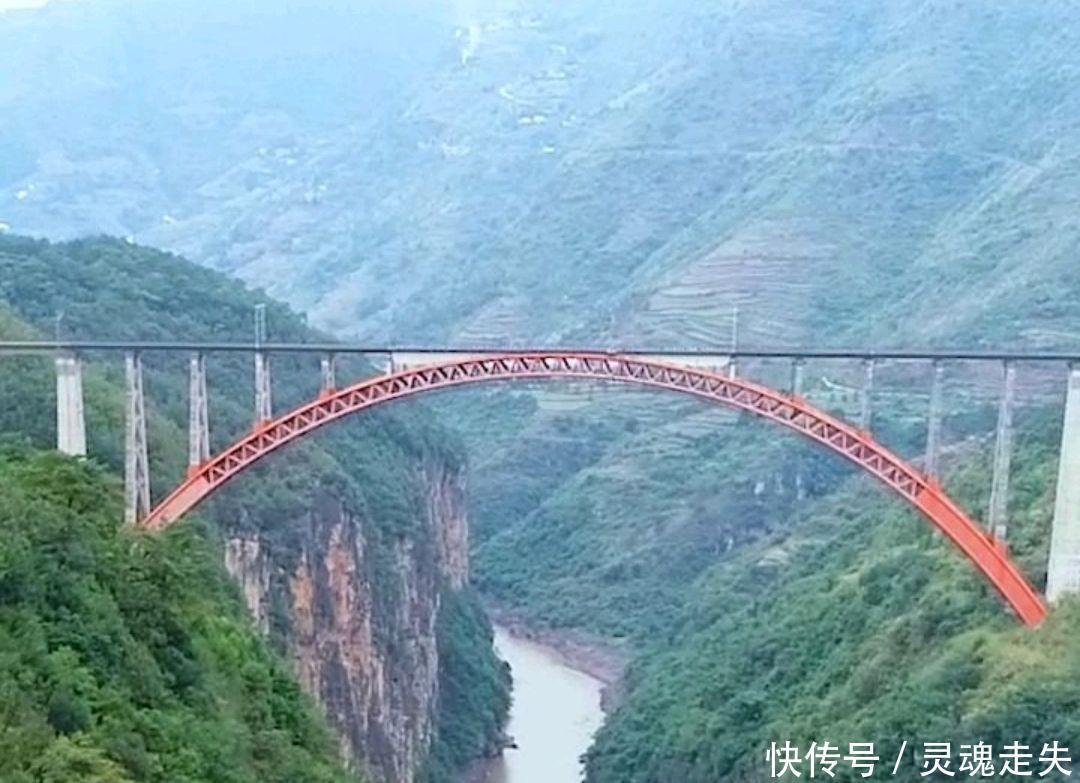 世界上最有难度的大桥,有200层楼那么高,是我国最具代表性的桥