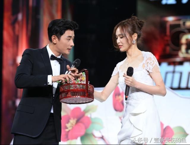 唐嫣罗晋频频被传分手，唐嫣发照片破谣言，网友：七夕过的好开心