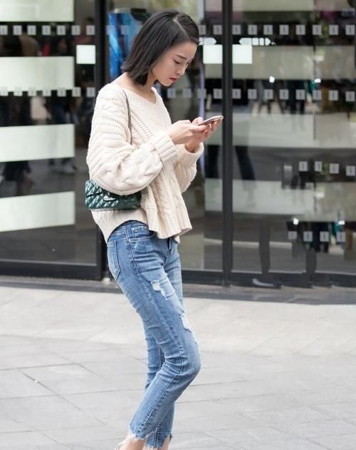「时髦」牛仔裤想要穿出时髦感?怎么能少得了与鞋子的完美搭配,值得收藏