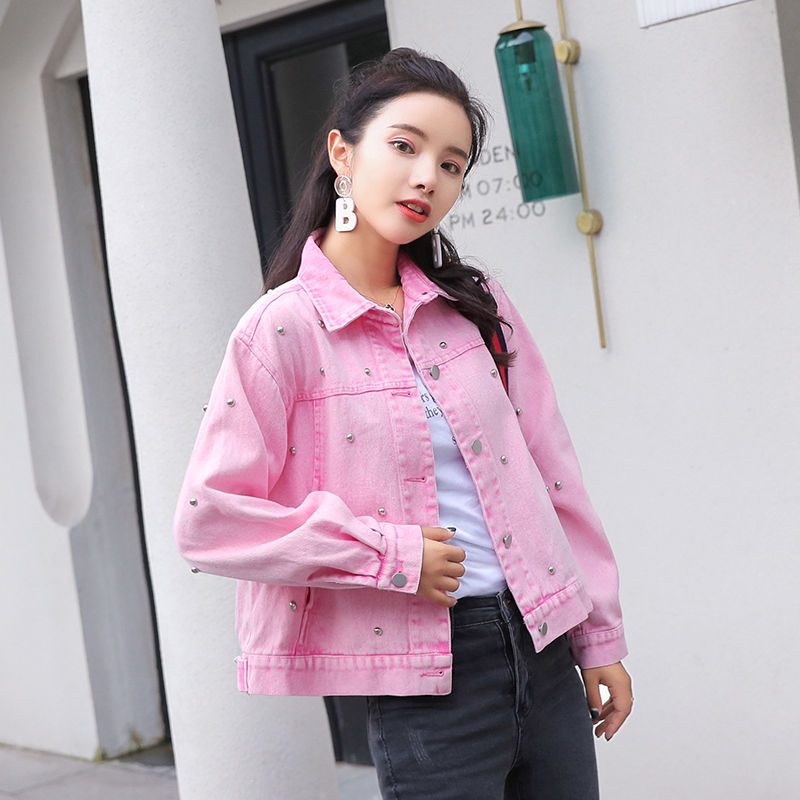 我家九妹今年22，人不但长的美更是会穿，秋天这样穿简直万人迷