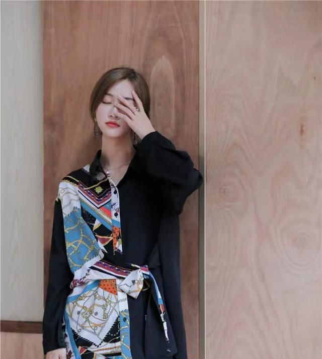  #色彩#寒冬臃肿的外套、单调的色彩,怎么搭配出轻盈时尚的感觉?