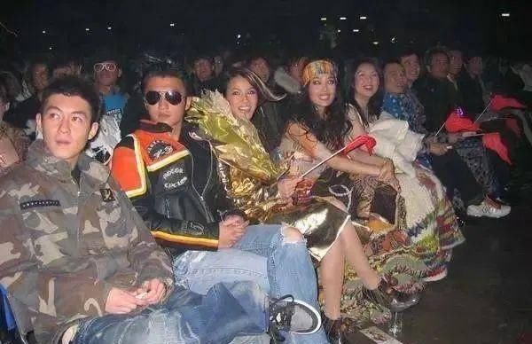  [不土]工装军事风怎么穿才不土？这几个穿搭技巧一定要记住