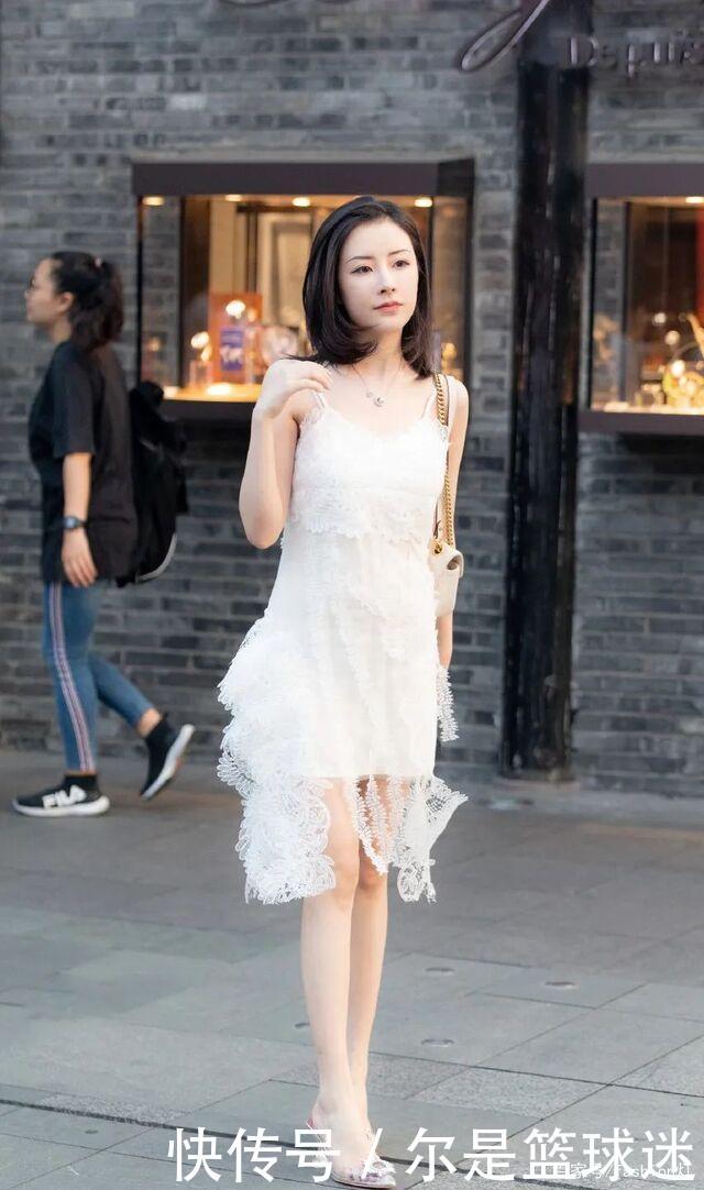 「搭配一双」简约时尚高跟鞋，小巧尖头，这扮纯妙搭我服！