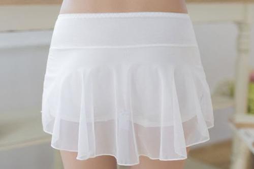 “空姐”穿的裙子如此短，她们还需要安全裤吗？网友：刷新三观！