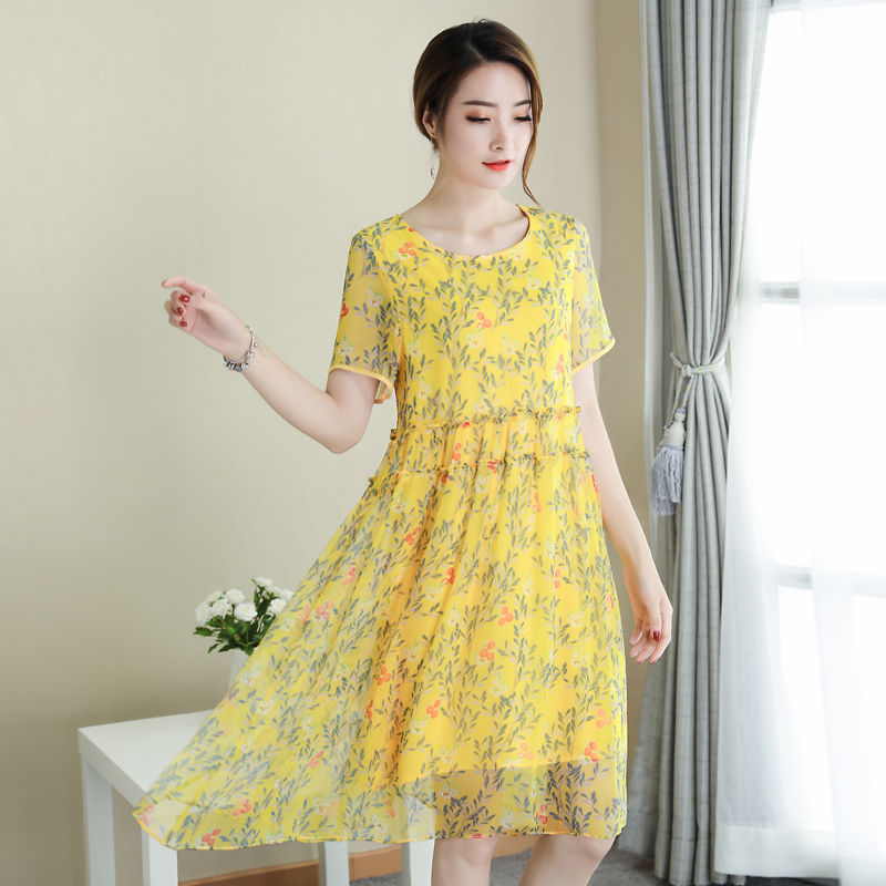 女人过140斤真别穿裤子，太土，学下面女穿，时髦显嫩身材迷人