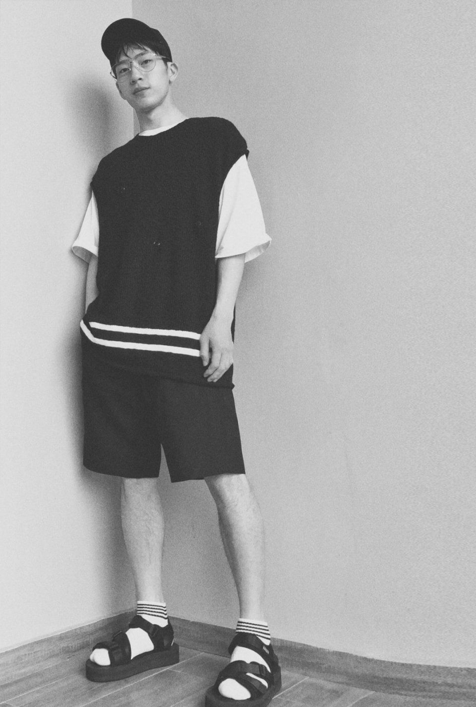 他和你男人一样只穿基本款，为啥他这么时髦?