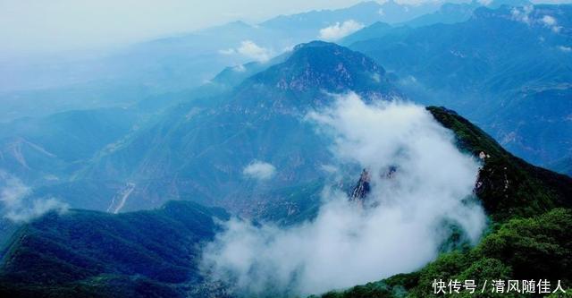 河南被低估的山，东靠太行山和北接武当山，称天坛